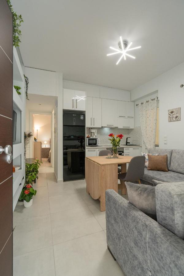 Comfy Apt Next To Metro Athen Exterior foto
