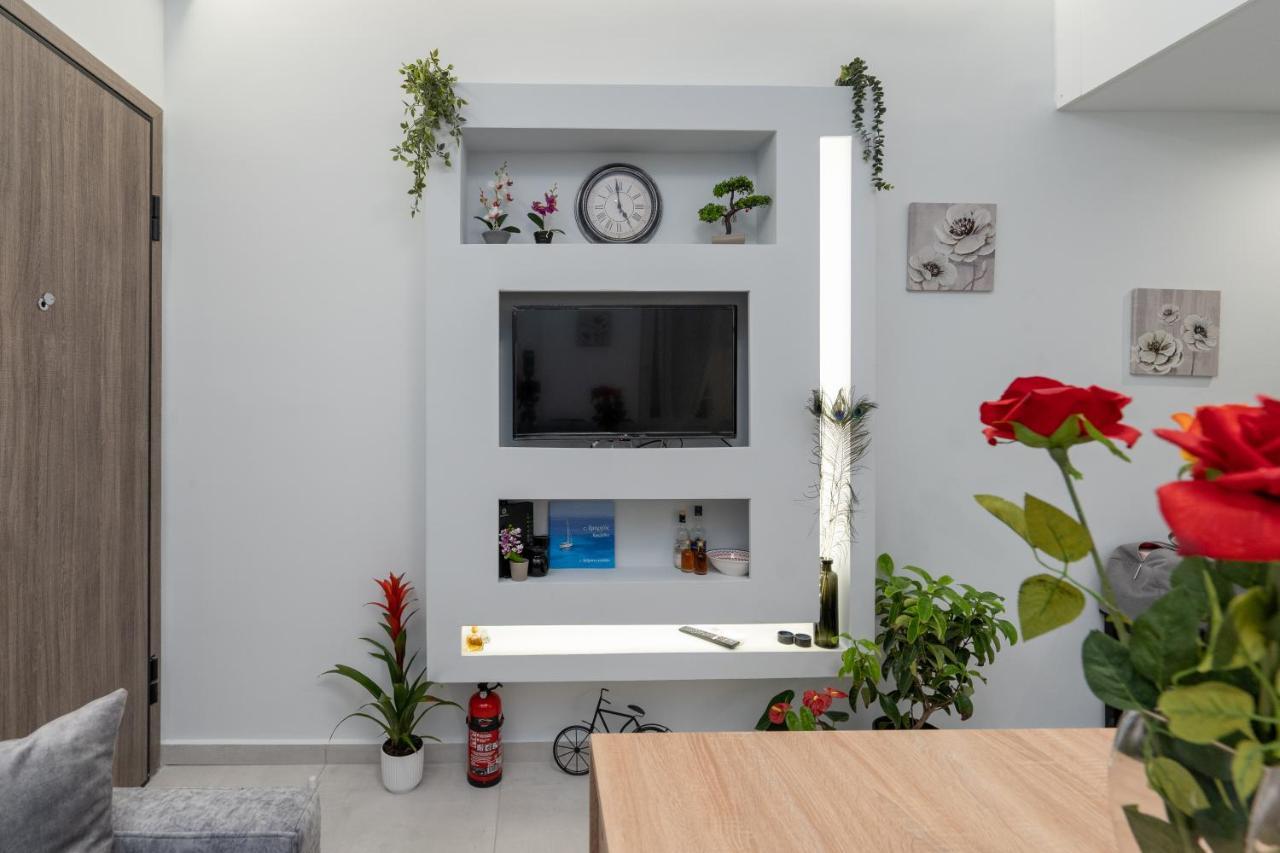 Comfy Apt Next To Metro Athen Exterior foto