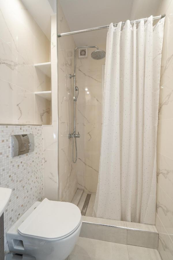 Comfy Apt Next To Metro Athen Exterior foto