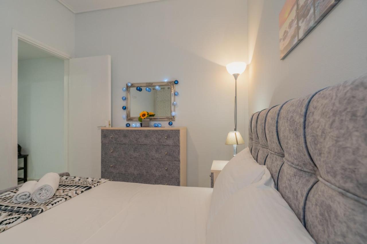 Comfy Apt Next To Metro Athen Exterior foto