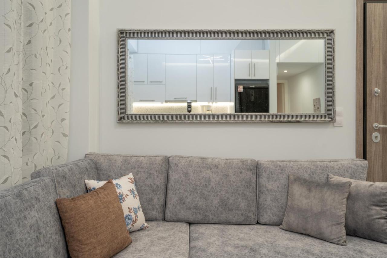Comfy Apt Next To Metro Athen Exterior foto