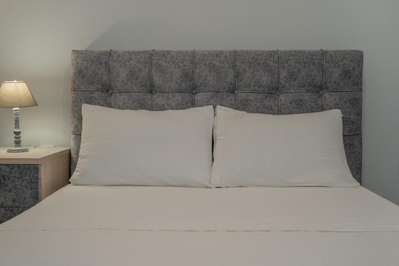 Comfy Apt Next To Metro Athen Exterior foto